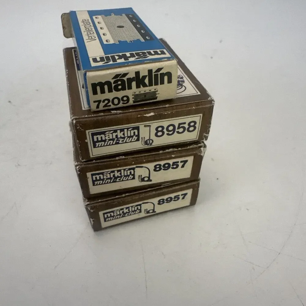Z Scale Marklin Mini Club 8957 x 2/ 8958 x 1 /7209 x1